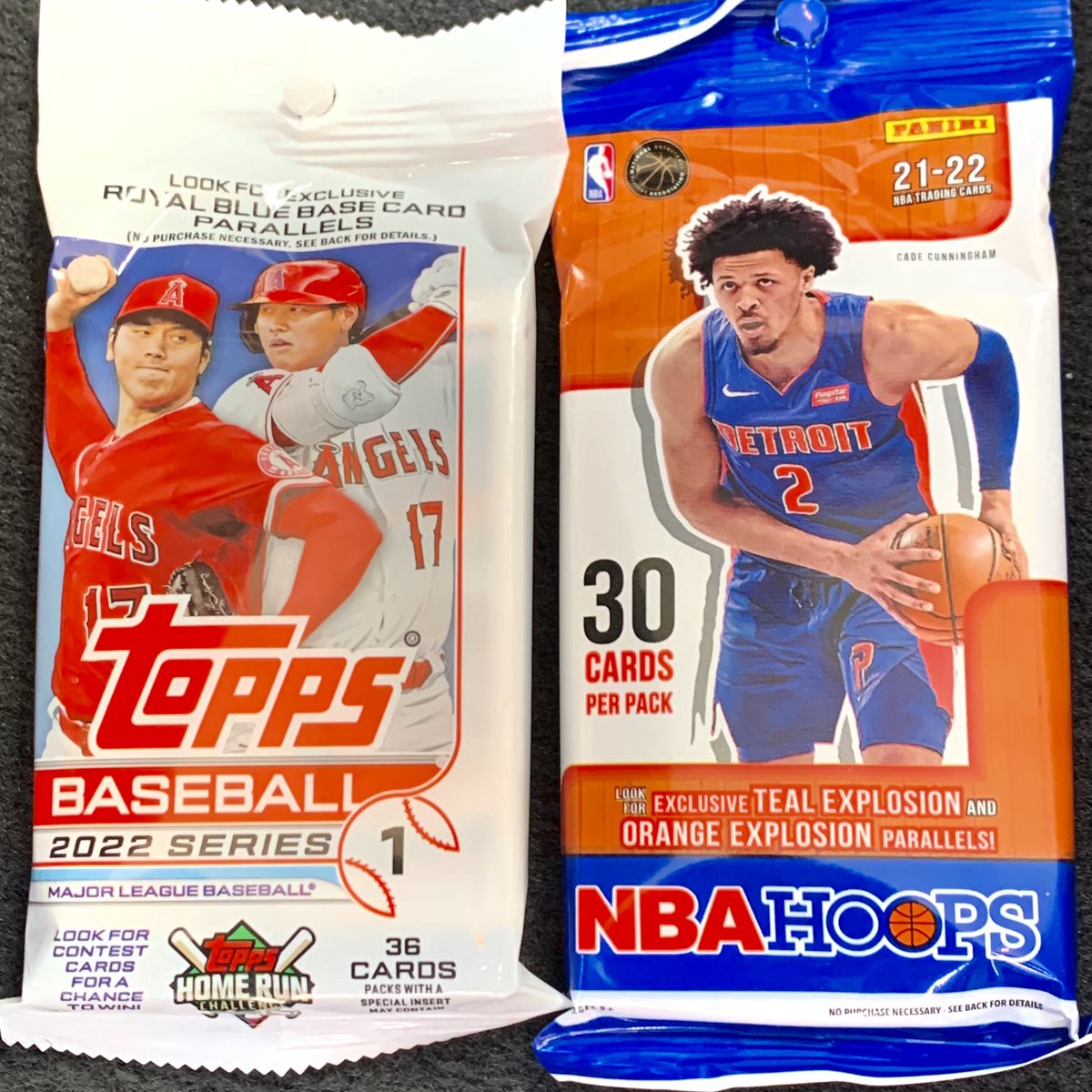 #GIVEAWAY #FREE
First time in years I’ve seen cards in the wild at a retail store.  So… will give away these packs I picked up at <a href="/Target/">Target</a>.

1.  Follow me if you don’t already.
2.  Retweet so I can shamelessly get more followers.
 
#TradingCards #TheHobby <a href="/PaniniAmerica/">Panini America</a> <a href="/Topps/">Topps</a>