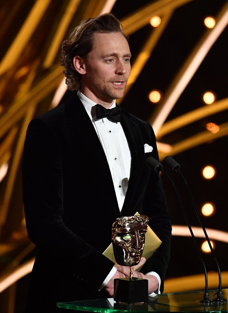 daisy_104's tweet photo. #TomHiddleston
#BAFTA #BAFTAs2022 
#EEBAFTAs 
March 13, 2022 https://t.co/2ugRCudW4r