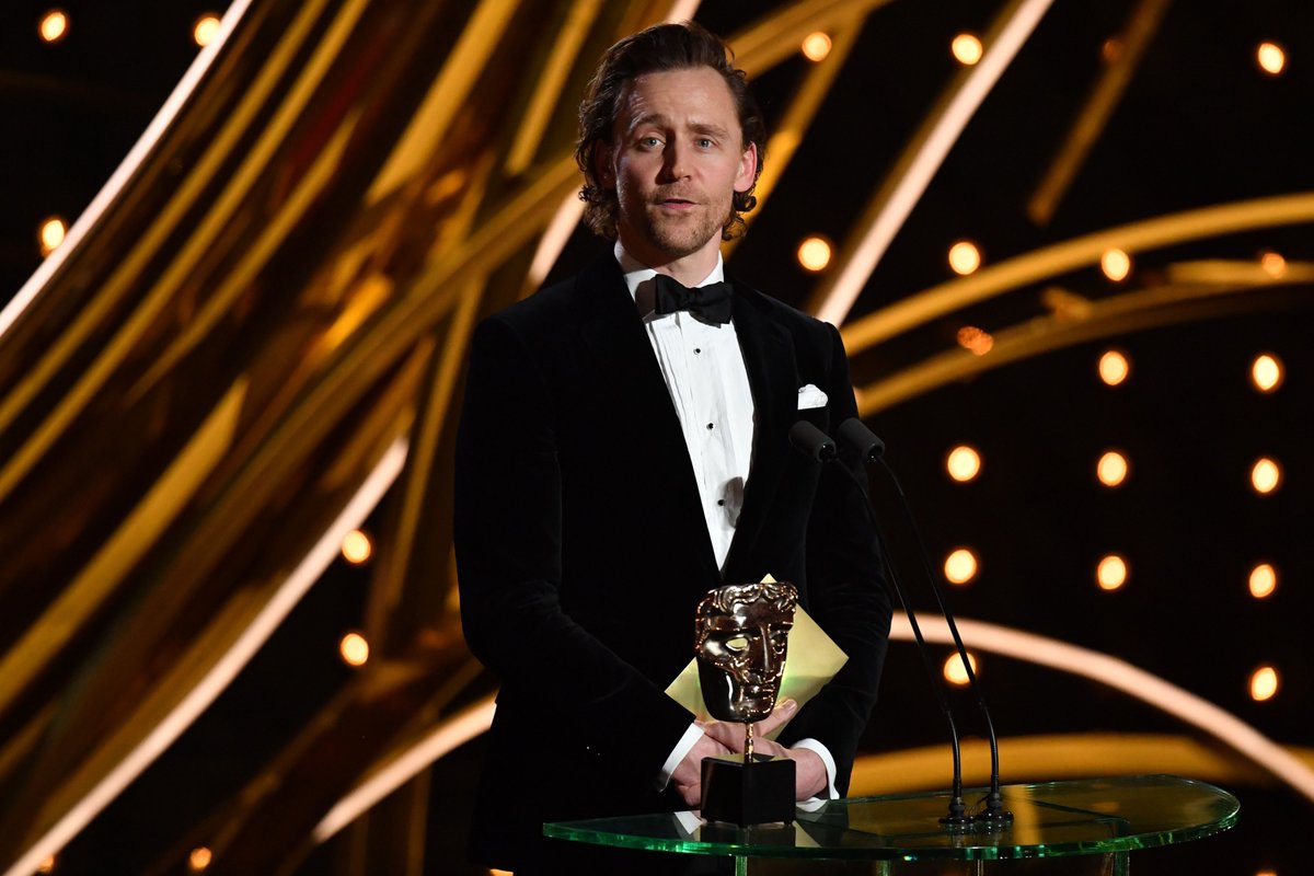 daisy_104's tweet photo. #TomHiddleston
#BAFTA #BAFTAs2022 
#EEBAFTAs 
March 13, 2022 https://t.co/2ugRCudW4r
