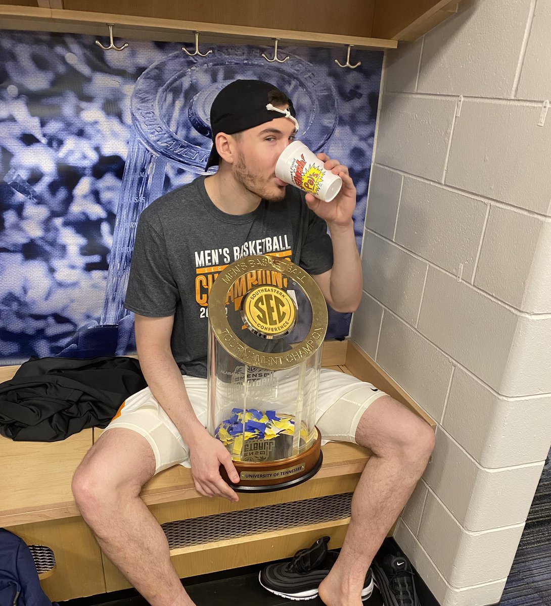 Razzie tea or 🤷🏻‍♂️