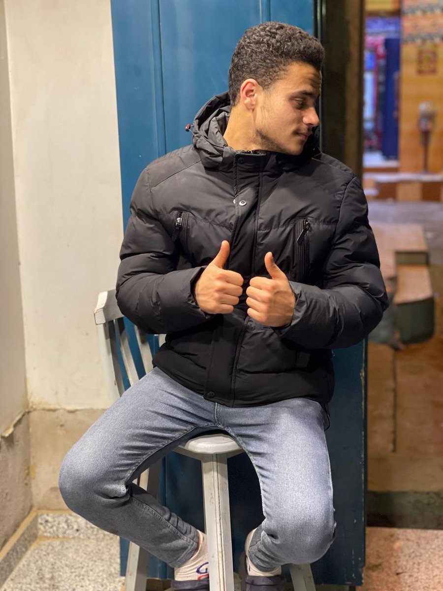 ف ارض الواقع انتم هلاهيل
 و كلها فاهمه انك شو و فنجري. ➰🖤