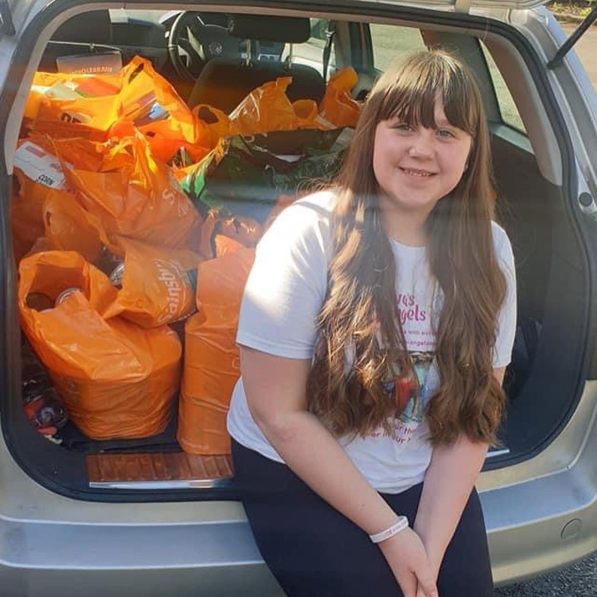AvasAngels_com's tweet photo. In the last week, @AvasAngels_com delivered ***65 bags of shopping*** to @PICU_BCH, @AcornsHospice and @RMHCUK . Thank you to all of our volunteers, sponsors and those who generously donate week in week out @sainsburys @timmins_faye @PhillAkers @AdamTimmins5 https://t.co/DdhEJ0NUpw