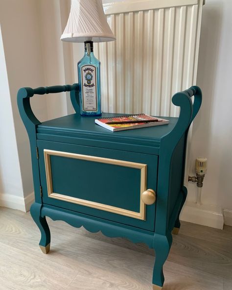 RustOleum's tweet image. Liven up your #storage solutions with a bold accent color. We love these real DIY examples!

#StorageTable #StorageSolutions #DesignInColor

On Instagram:
📸 1 : @ hillvalley_workshop
📸 2 : @ k.h_designs1
📸 3 : @ shellychicboutique
📸 4 : @ the_furniture_acrobat