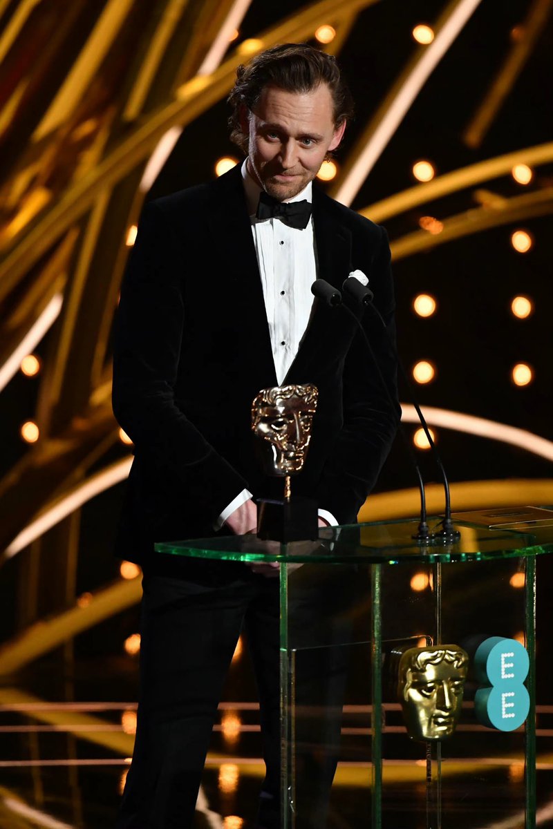 Tom Hiddleston | HiddlesPage tweet media