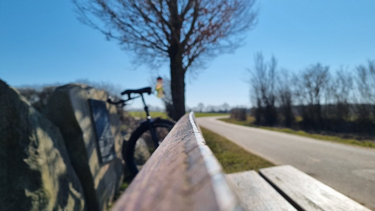 LeikKiel's tweet photo. Bei bestem Wetter eine entspannte 30 km Tour.
#einrad #unicyle #einradfahren #unicycling #muni #municyclelife #municycling #municyle #onewheelisenough https://t.co/skTmzQ0AYN