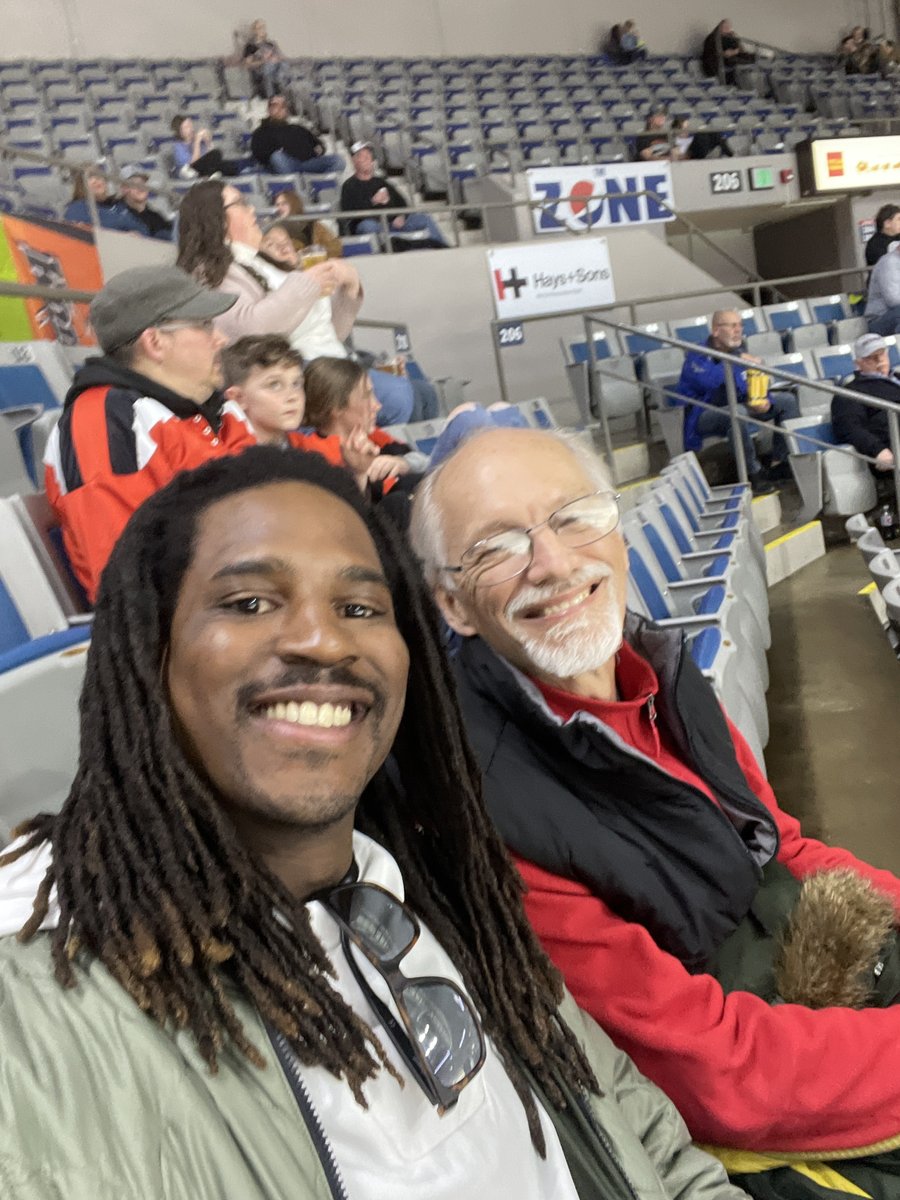 bouncingfemi's tweet photo. Ft. Wayne Komets game with pops! https://t.co/CRPeUVT74H