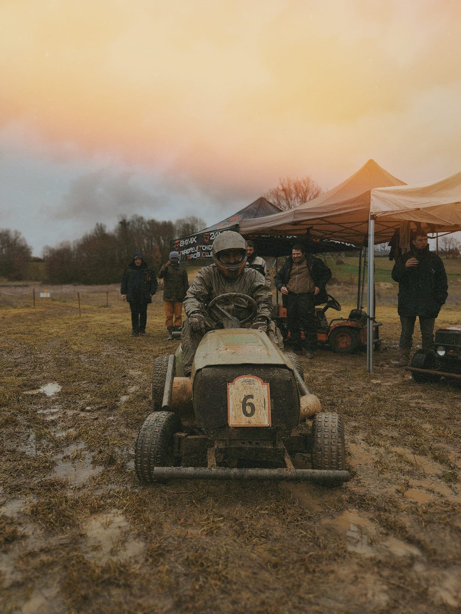 AssoVideoTech's tweet image. Quelques images de cette belle journée en compagnie de l&apos;association #DemarrageImminent #4T #tracteurtondeuse #lotetgaronne . 
Merci à eux pour l&apos;invitation.