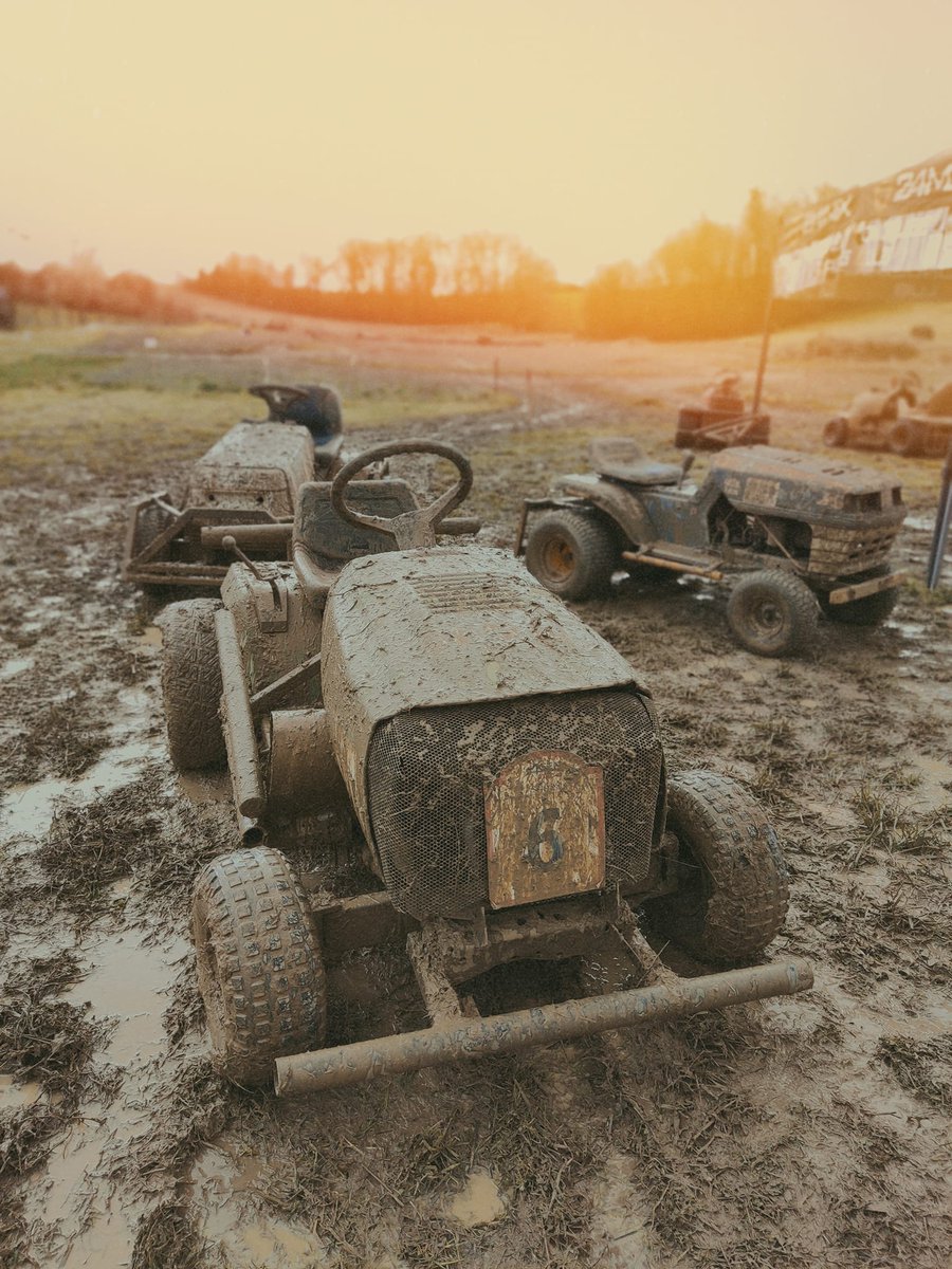 AssoVideoTech's tweet image. Quelques images de cette belle journée en compagnie de l&apos;association #DemarrageImminent #4T #tracteurtondeuse #lotetgaronne . 
Merci à eux pour l&apos;invitation.
