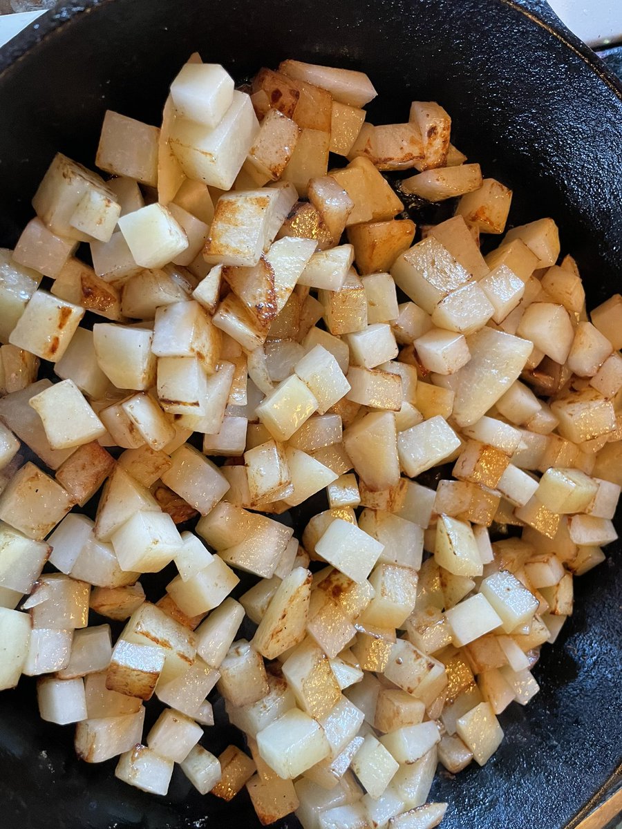 ErwanLeCorre's tweet photo. “Carbs are baaaaad, they make you faaaaaat….”

Really?

#mythdebunking https://t.co/z6rBNhvvMH