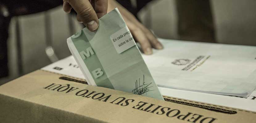 RadNalCo's tweet photo. #ColombiaMiElección 🗳️A partir de este momento se empezarán a conocer los resultados de las elecciones legislativas y las consultas interpartidistas. Las mesas de votación empezarán el escrutinio. 

Consulta cómo avanzan los resultados con nosotros 👉  https://t.co/NxwxIySKmF https://t.co/Ya8lkHypvV