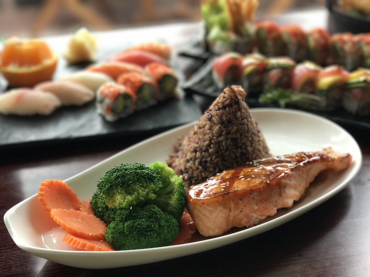 mixitrestaurant's tweet photo. Salmon is one of the most nutritious types of fish that offers several health benefits. Rich in omega-3 fatty acids, vitamin B12, and other essential nutrients, salmon is wonderful for hair and skin health. Book your party online @ https://t.co/CSkQQb3QC6 https://t.co/oyWNlra7KP