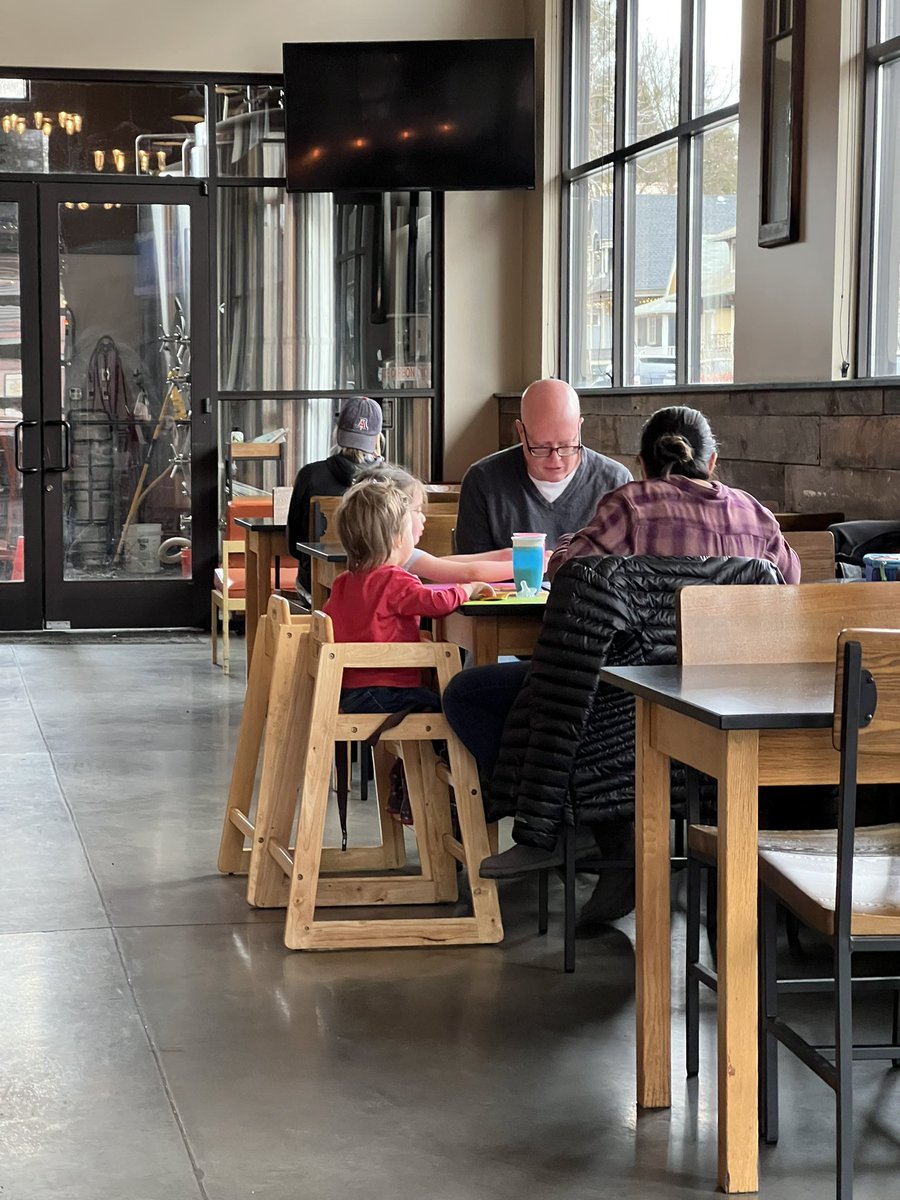 derrickoliver's tweet photo. Spotted in Spokane: @notthefakeSVP in town to scope the #1 seed @ZagMBB. #MarchMadness https://t.co/o9YmMTbVTz