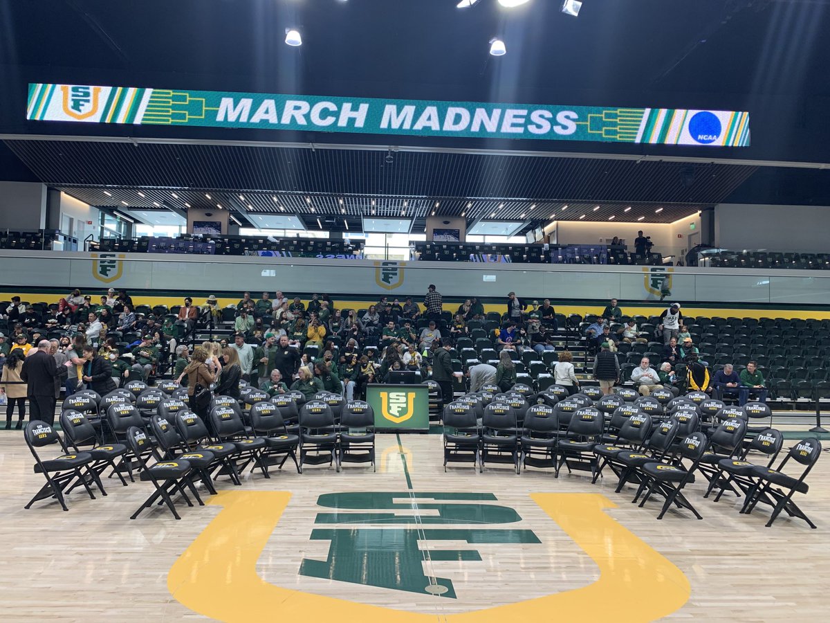 PatOlsonUSFDons's tweet photo. Fired up to be at @USFDonsMBB Selection Sunday show. @CoachToddGolden and @JMMcDermott018 to speak shortly right before the @MarchMadnessMBB show.
#GoDons
#DonsHoops
#MarchMadness https://t.co/D2msYnRSVt