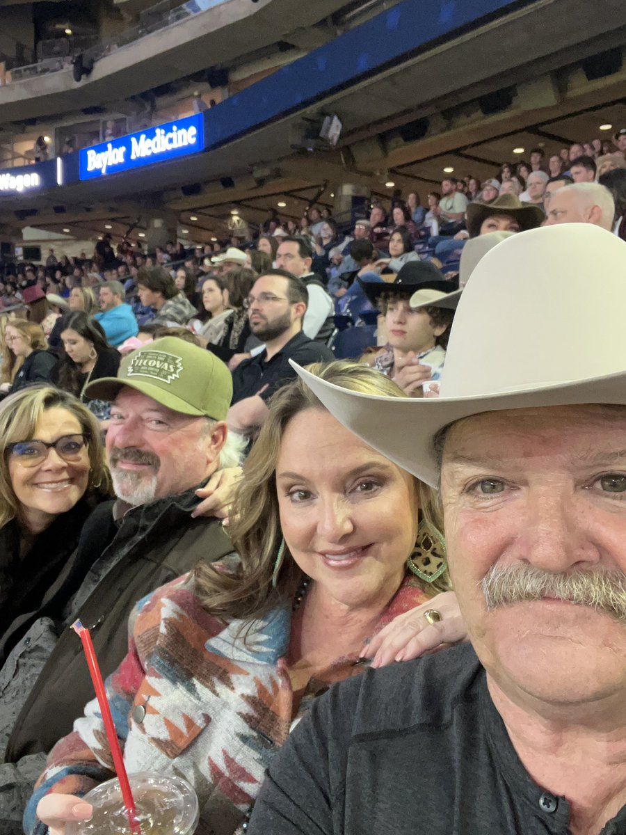 Perry Johnson (@pejohnson1) on Twitter photo #RODEOHOUSTON Bring on Dierks Bentley!!! #RODEOHOUSTON Bring on Dierks Bentley!!!