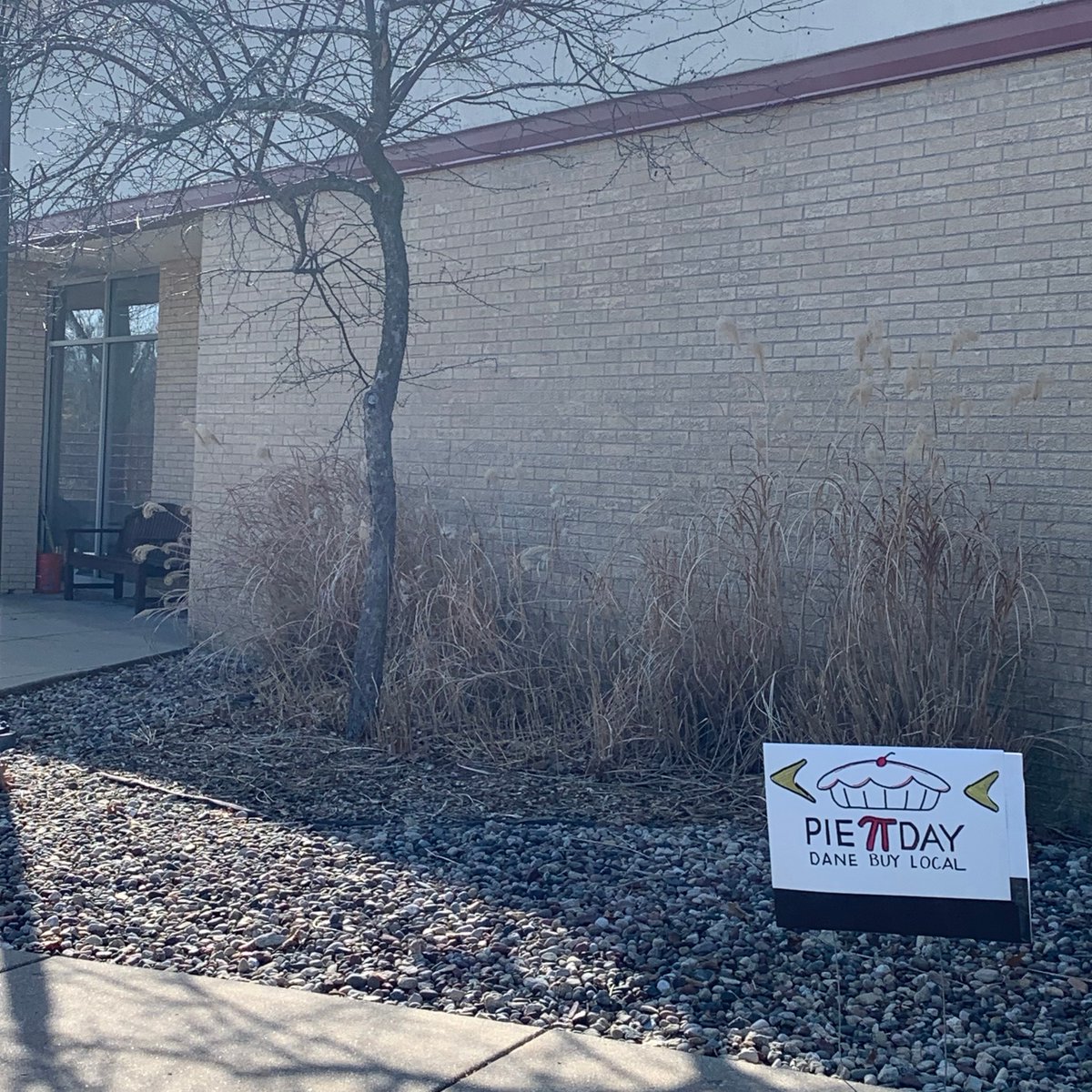 dane_buy's tweet photo. Enjoying the beautiful day while meeting the bakers to drop off amazing looking pies!!  Volunteers from Monona Grove HS Key Club are volunteering and sorting pies.  We will be already for pie pick up tomorrow on PI DAY! https://t.co/BKaM947l0L