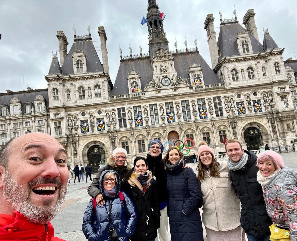 Y la mejor detective de todos los tiempos #AmmiRinam (aka <a href="/immamarin/">Imma Marín Santiago</a> ) encontró inspiración para el Epílogo en París, rodeada en cuerpo y alma de personas que la queremos infinito. To be continued…