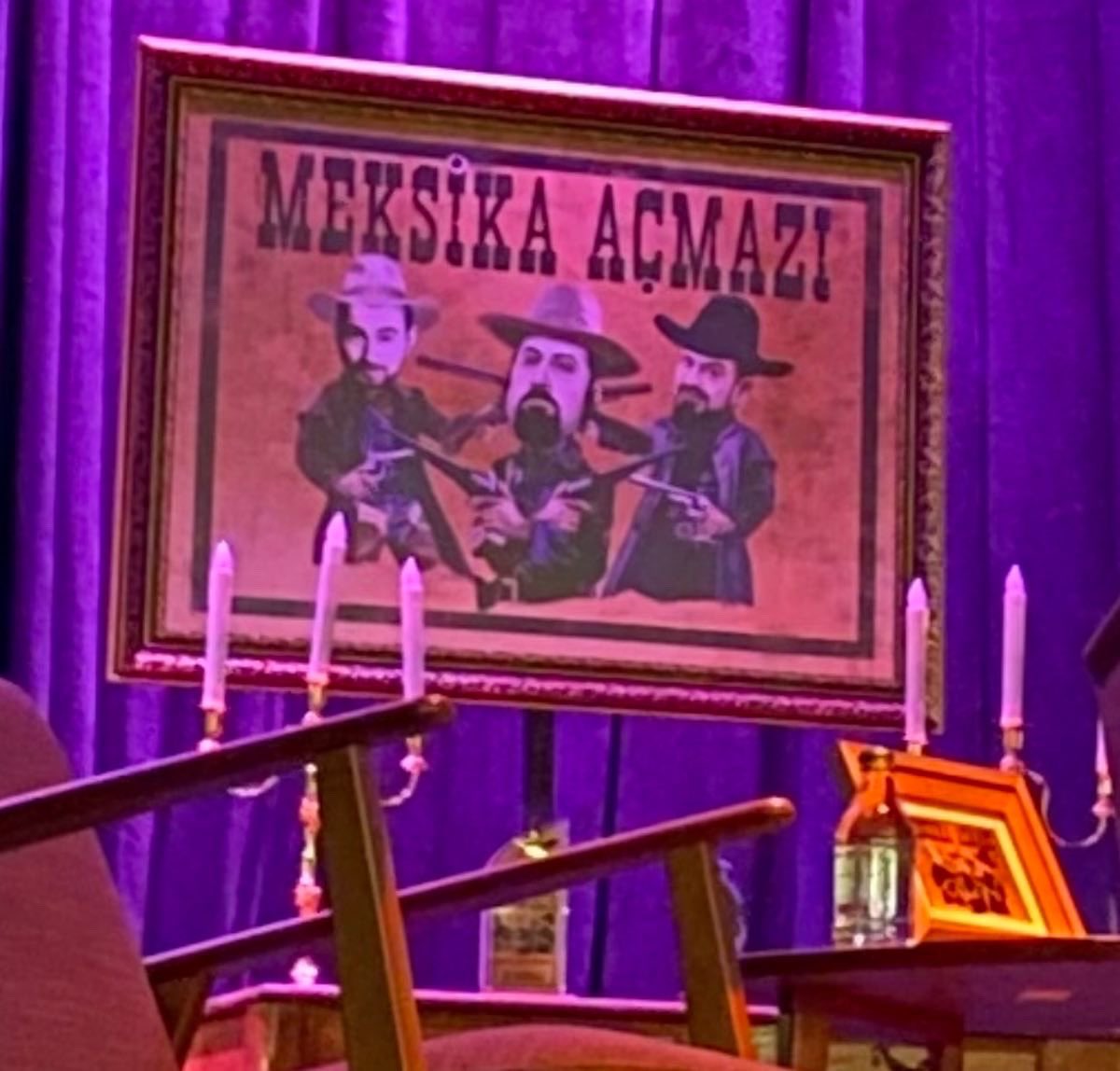 #meksikaacmazı ilk canlı performans muhteşem bir gece yaşattı. Panik atağımı, kar yağışını, arabasız 50km mesafeyi aştım ve iyiki kaçırmadım diyorum. <a href="/mesut_sure/">Mesut Süre</a> <a href="/anlatanadam/">Anlatanadam</a> <a href="/FAZLIPOLAT/">FAZLI POLAT</a> ağzınıza sağlık, mükemmelsiniz 👍