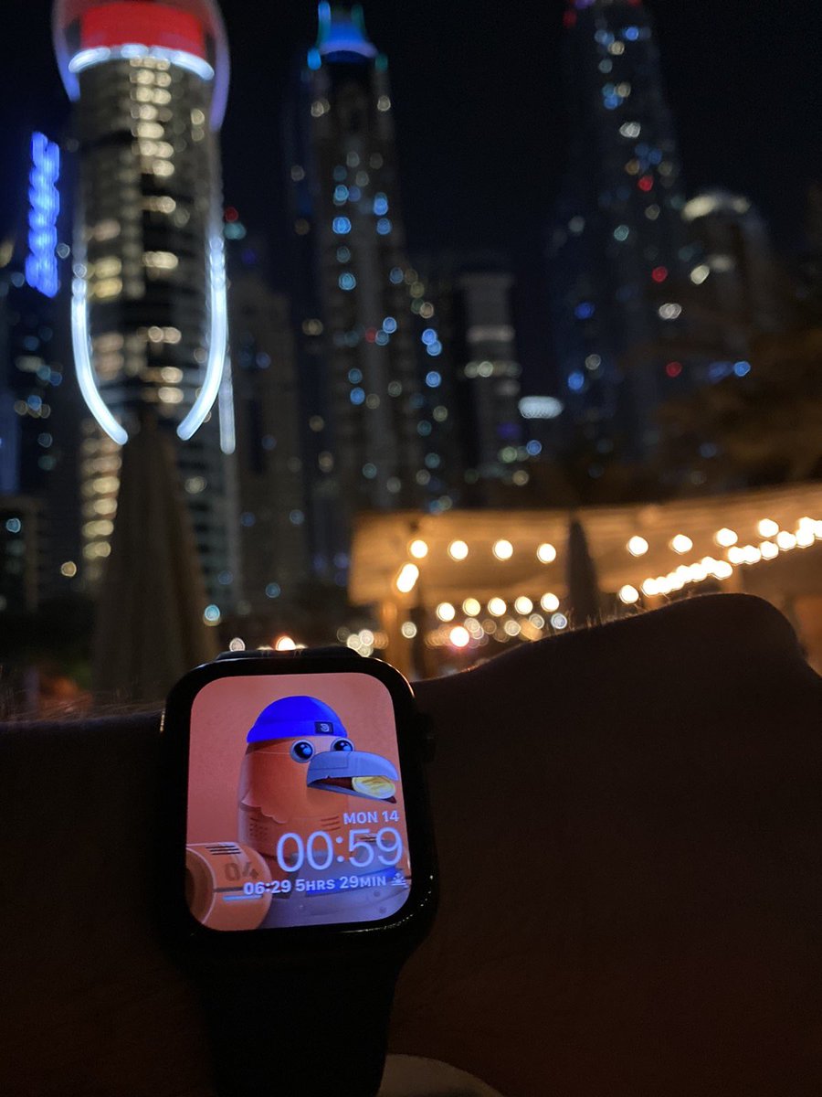 designst0ry's tweet photo. GN from Dubai baby! @DroniesNFT https://t.co/7bfeA7Fwxz