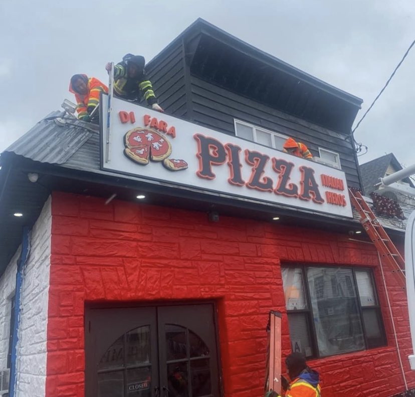DiFaraPizzaNYC's tweet photo. Ready Staten Island? https://t.co/uKIrG2U7Ad