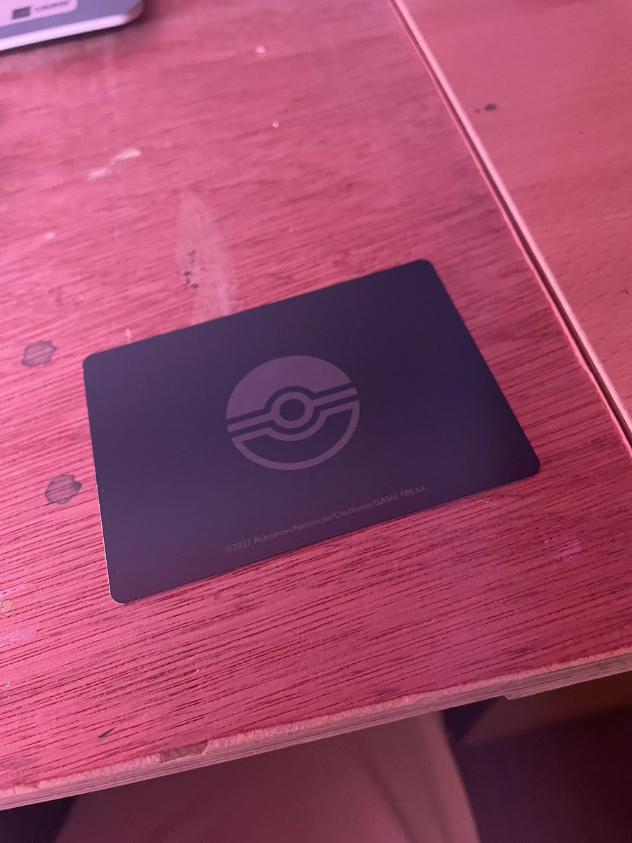 emmaf2103's tweet photo. J’ai ouvert un booster et il y avait cette carte. C’est quoi ? #pokemon #booster #boosterpokemon https://t.co/zMNowULWWb