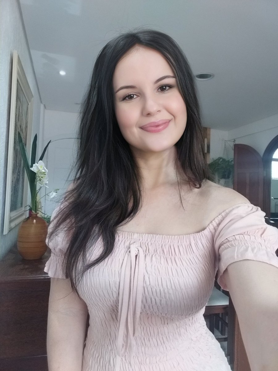 Elainnefaria1's tweet image. A Bolsominia que habita em mim saúda o bolsominion que habita em vc🙏🇧🇷
Ótima semana procêis 😘