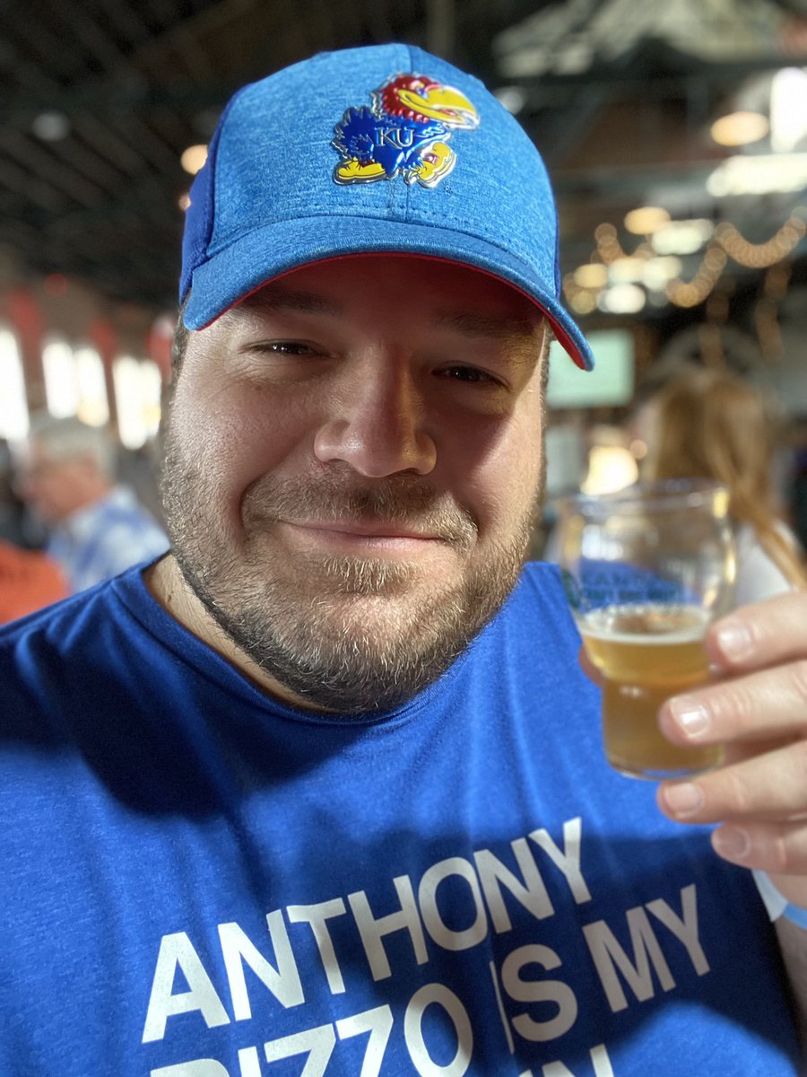Kansas_Winos's tweet photo. A wine adjacent day this weekend at KansasCraft Brewers Expo in Lawrence. Clink! (Cheers) #kswine #kansasbeer #beer #LFK #kstourism #kansas #kansasbreweries #breweries https://t.co/qtd40MveIe