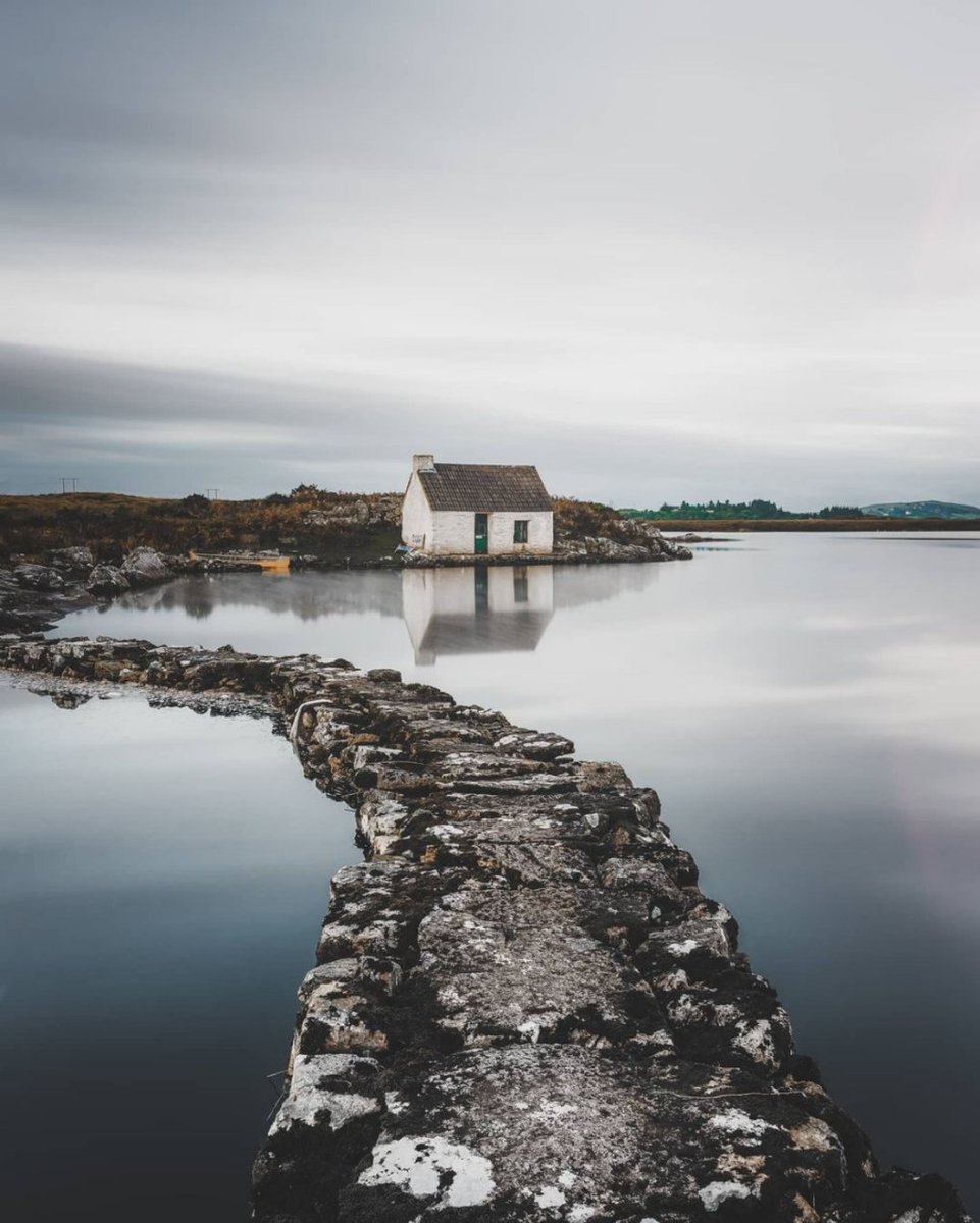 visit_galway's tweet photo. Reflection perfection... What a dreamy little spot don't you think? ๐ ๐ฃ๐ฏ๐
๐ธ IG/ markfitzsimons
๐ Screebe, Connemara
#FishingHut #LoveThis #Dreamy #Reflections #AmazingPlaces #Screebe #Connemara #Galway #Ireland #VisitGalway https://t.co/7vDVp0RNnS