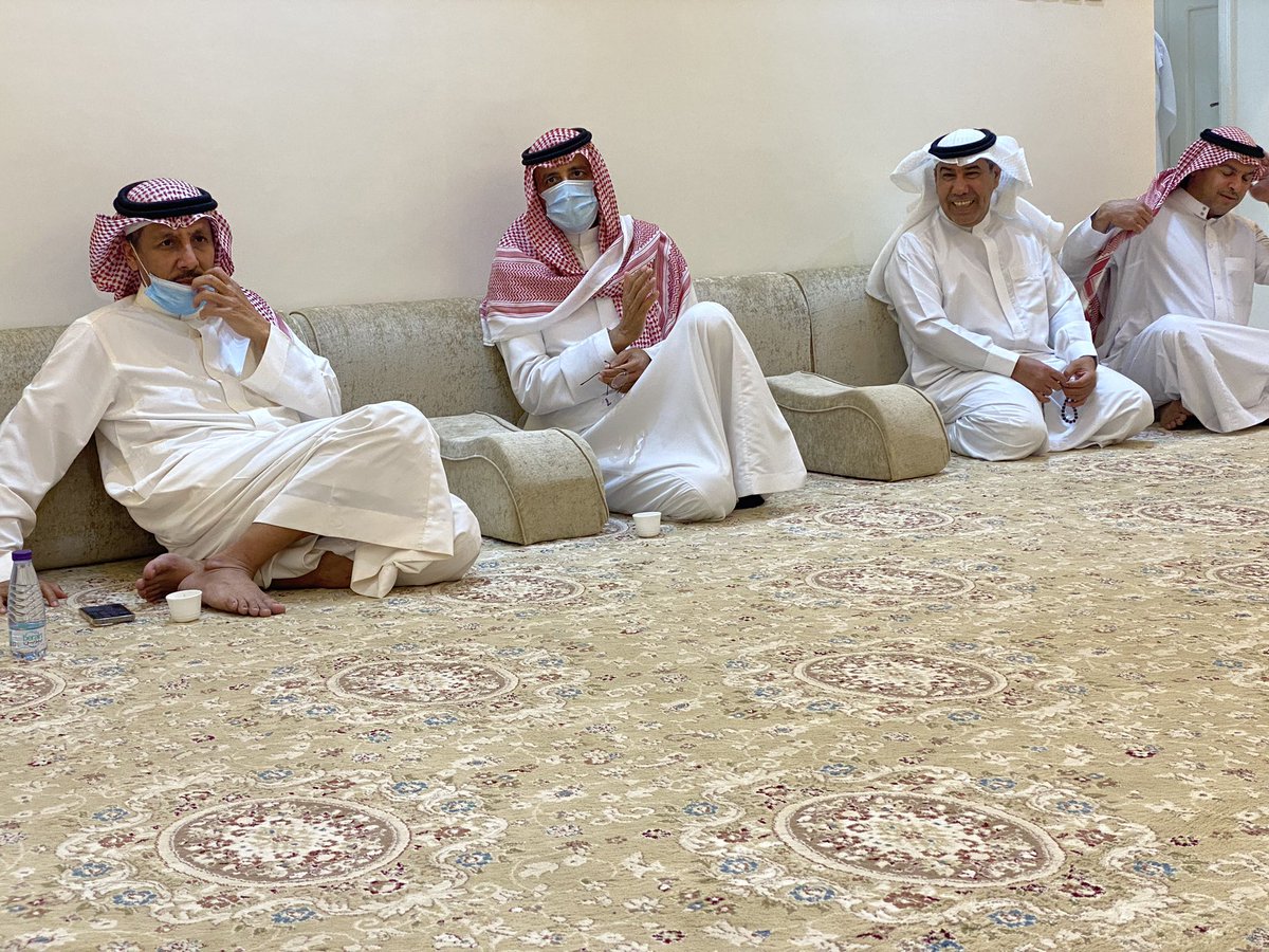 faisalallebdi's tweet photo. سعدت هذا المساء بعقد قران ابنتي إسراء على الشاب أحمد سعد المرامحي ،ابن أخي ورفيق دربي ،وازداد الفرح سرورًا بمشاركة أخي الشيخ عبدالله العقيل@majaheem لنا في هذه المناسبة ،بعد أن منّ الله عليه بالشفاء .داعيا الله أن يوفق العروسين في حياتهما ويرزقهما الذرية الصالحة https://t.co/lrzCIOwHD1