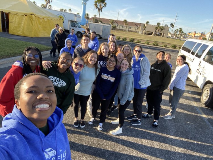 rayen_campbell's tweet photo. So excited to see what God does this week at BEACH REACH!! #vanos #brspi22 https://t.co/8ndSUN9iEU
