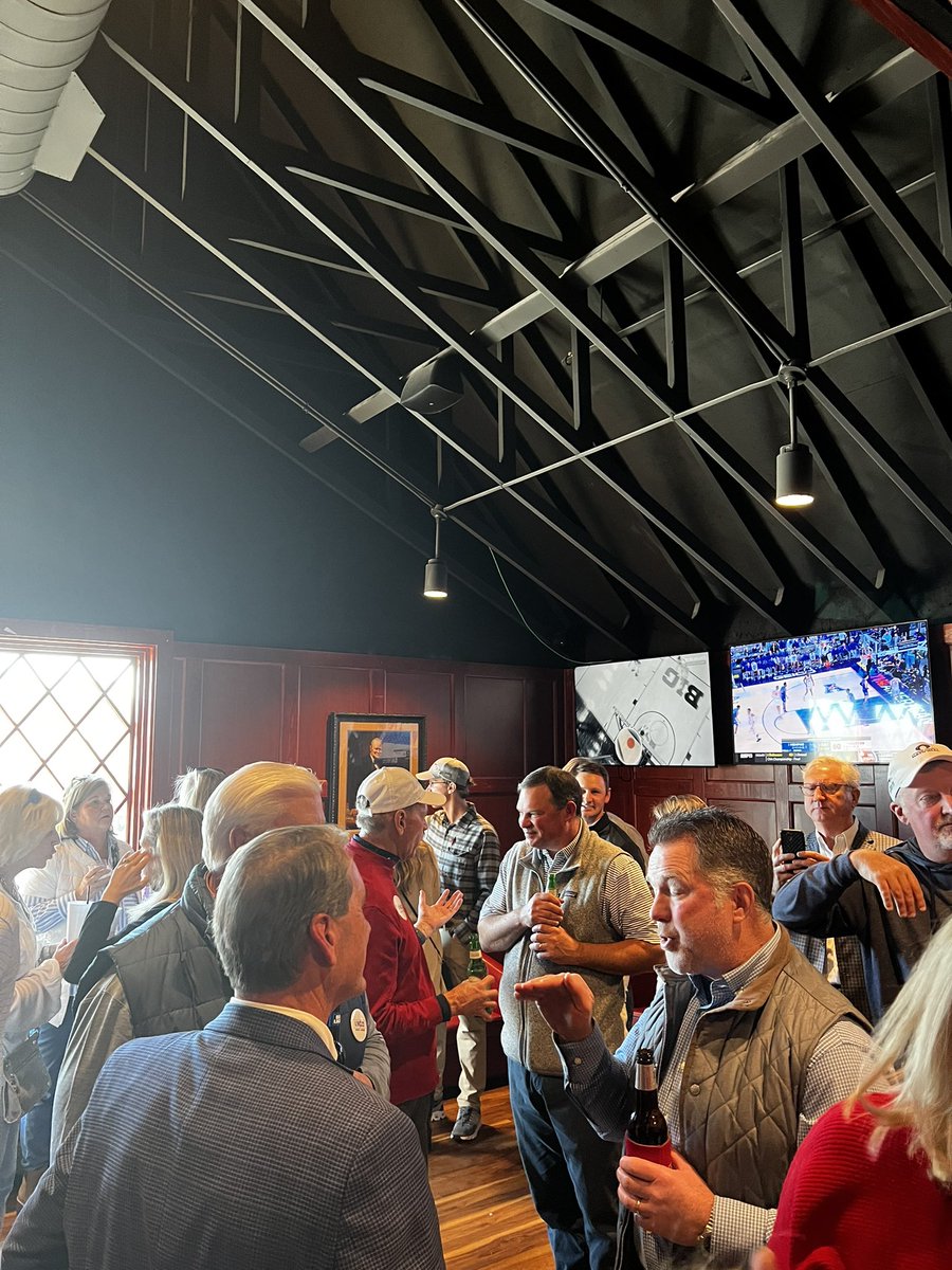VoteLEWin22's tweet photo. Meet &amp; Greet at On Tap Sports Cafe in Liberty Park! Right in my backyard. Thank you to our friends and team for setting up this event! Find us in a town near you! 
-
-
-
https://t.co/3rOyQsE4d2 

#BurdetteForGovernor #VoteLEWin22 #LEWin22 #ALGovernorElection #alpolitics #TeamLEW https://t.co/HcaXlFCDxP