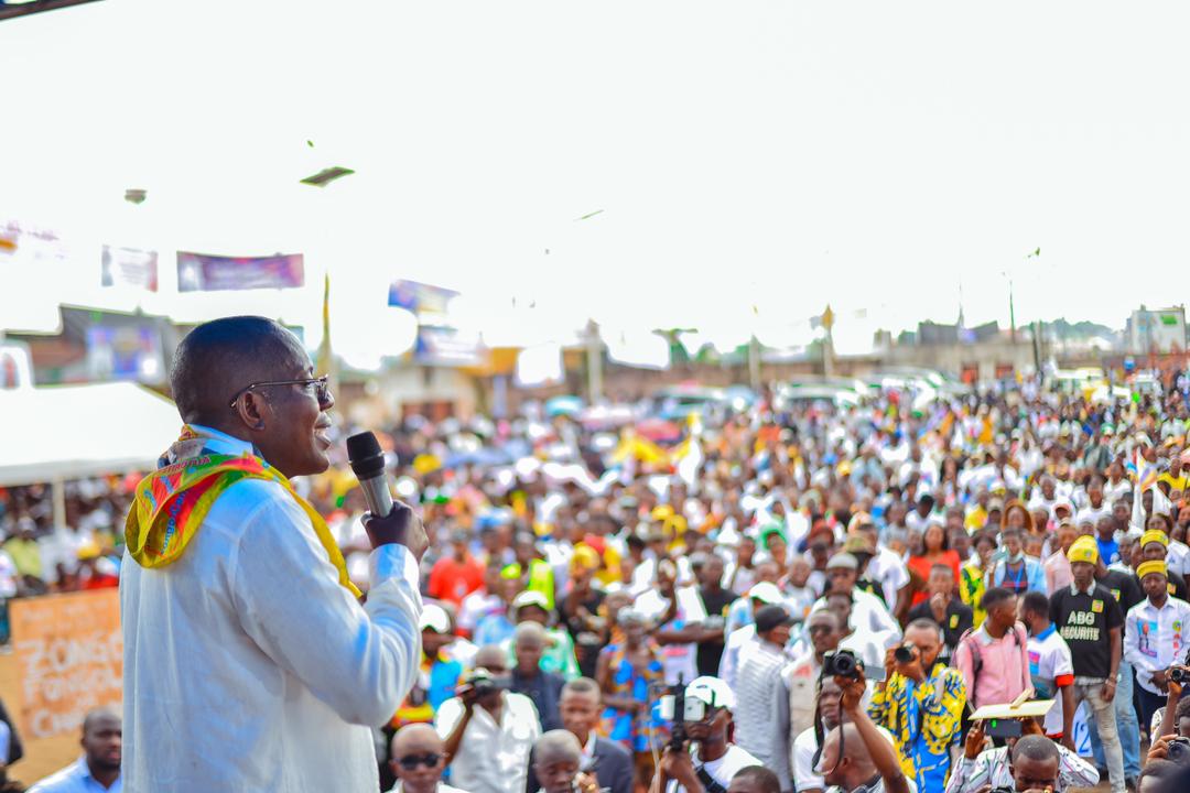 jonathan_wata's tweet photo. Les temps forts de notre meeting au terrain municipal de #Masina. J'ai invité la population de #Tshangu d'être #toujours fidèle à l'#ABG. #Tshangu, c'est la terre natale de l'#ABG. https://t.co/rVNndqtdH5