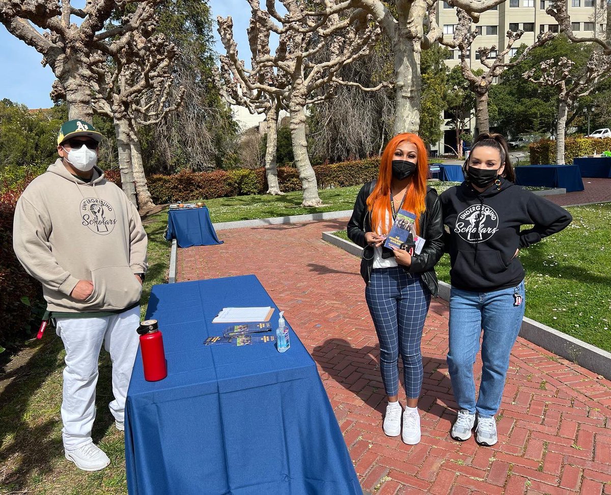 Welcoming newly admitted graduate students at #diversitydays22 with <a href="/grad_diversity/">Office for Graduate Diversity - UC Berkeley</a> Welcome to Cal. Welcome to <a href="/BerkeleyUSI/">Underground Scholars</a> 🎉 Go Bears!