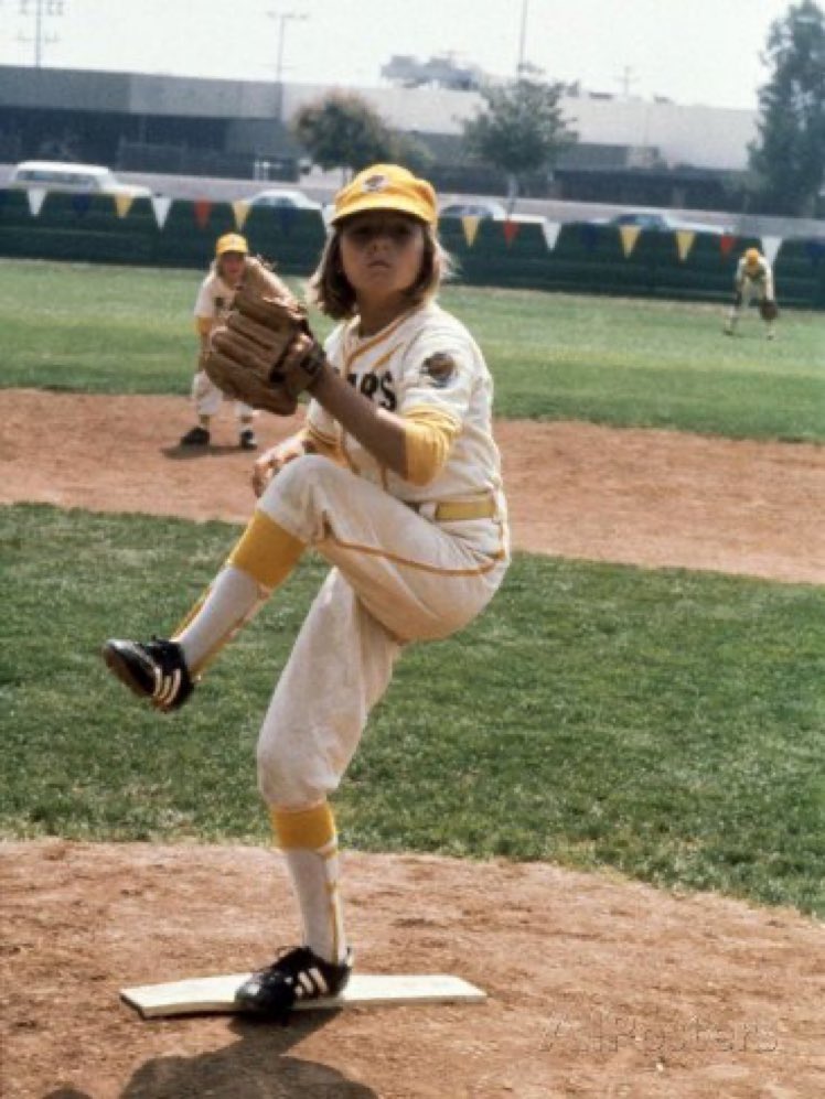 Super70sSports's tweet photo. In 1976, not even 12-year-old girls required restrictive pitch counts. Somehow we all survived. https://t.co/t7S4yUWv3Z
