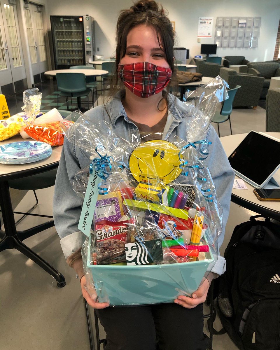 KDPEMU's tweet photo. Thank you to everyone who attended our March Chapter Meeting. Also, congrats to our professional development chair, Katie Schrepferman, who won the raffle basket at this meeting. If you missed the meeting and want more info. ask our secretary, Jennifer Holdstock, who took notes. https://t.co/hPifK7e3PT