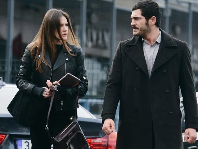 Bak bana bir kere daha Bayan dersen yemin ederim senin kafanı kırarım... Mahur Türel #AlinaBoz #MahurTürel #Maraşlı