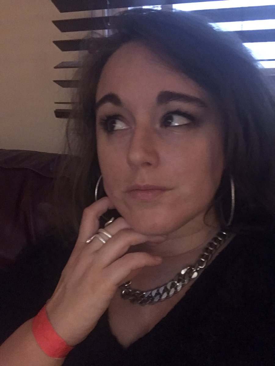MegaInfinityUSA's tweet photo. Hi! Michi from Megawave here. Every week I ask for people’s 🌈good news and 💔bad news. I gotta be honest, not feeling so great and talking to our megababe friends always cheers me up. So send me what’s new with you? https://t.co/v4jPD4p1mw