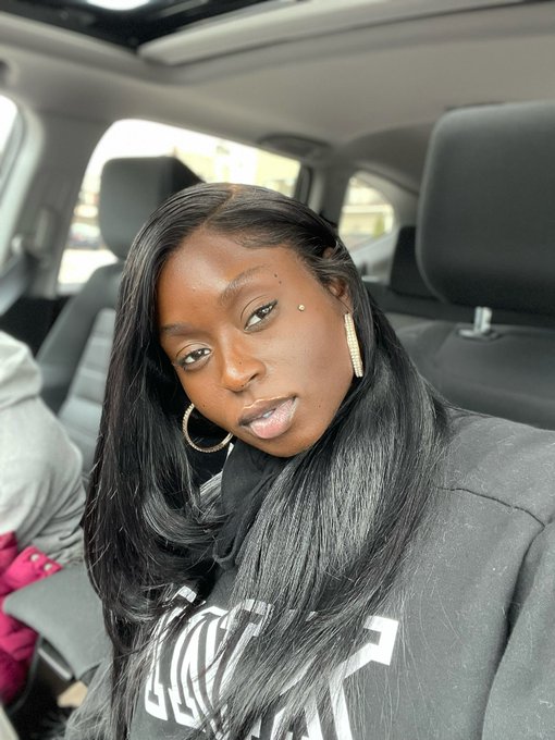 2 pic. Big Jenny ❤️ https://t.co/hZw9inYabL