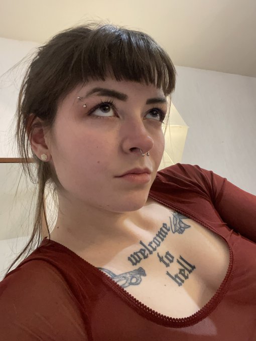 felt cute today https://t.co/9IjurBelYp