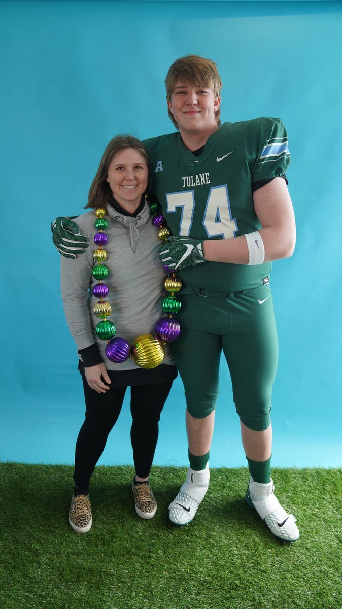 TrentVanBoening's tweet photo. Had a fantastic visit to @GreenWaveFB yesterday. Terrific program with wonderful people and culture. Thank you for the immense hospitality! @wesley_fritz @coach_rb3 @CoachWEFritz @Emannaghavi @CoachMcMenamin @CoachSaboFIST @FISTFootball https://t.co/bVRMLQRSuc