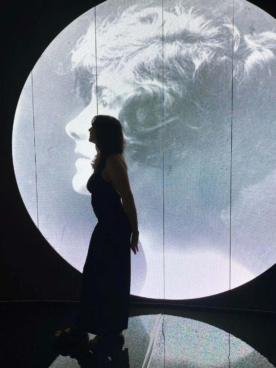 NGVMelbourne's tweet photo. 👏 Here's to our visitors who have smiled for, snapped and shared photos of GABRIELLE CHANEL. FASHION MANIFESTO. Thanks for the ‘grams!
Haven’t made it to this Melbourne exclusive exhibition yet? Book your ticket now: https://t.co/edZTAGP7ud
#NGVCHANEL #CHANEL https://t.co/lMklALnqlP