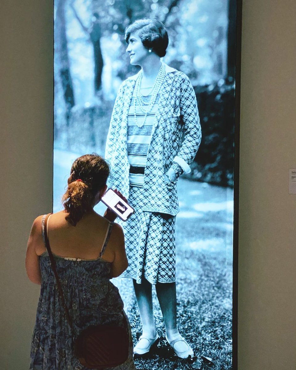 NGVMelbourne's tweet photo. 👏 Here's to our visitors who have smiled for, snapped and shared photos of GABRIELLE CHANEL. FASHION MANIFESTO. Thanks for the ‘grams!
Haven’t made it to this Melbourne exclusive exhibition yet? Book your ticket now: https://t.co/edZTAGP7ud
#NGVCHANEL #CHANEL https://t.co/lMklALnqlP