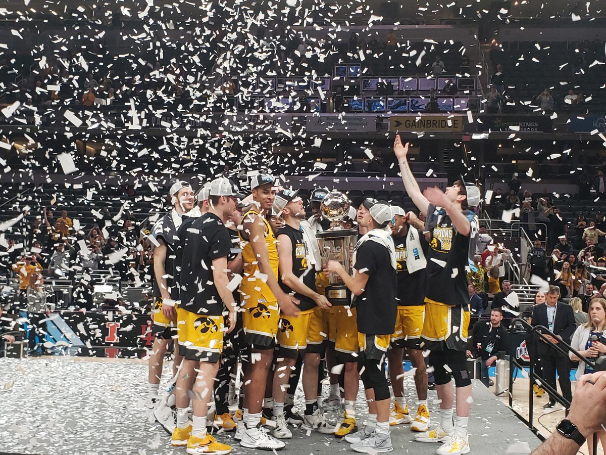 HawkeyeReport's tweet photo. Trophy Time! https://t.co/SVc63iEe5w