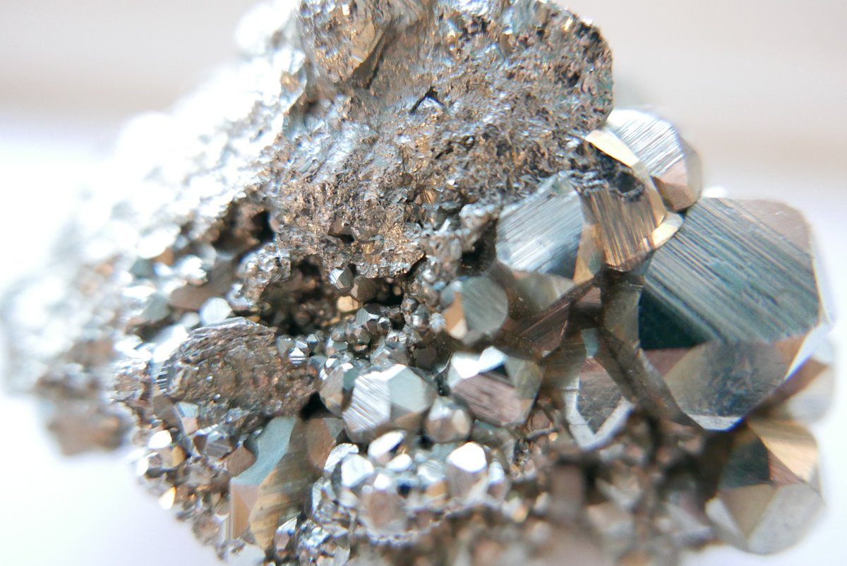 We're live! Welcome to our new Twitter page. Check out our "about" page here: mining-for-meaning.com/about/
#geoethics #interdisciplinary #geology #geography #ethics