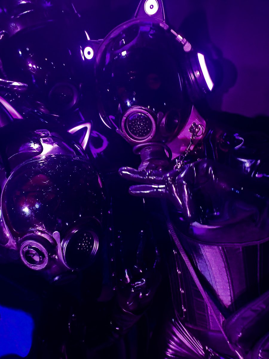 7425 :: Nothing to see here! just some HexDrones out on the town at the Southampton <a href="/rubbersocial/">Rubber Social (UK)</a>!

with <a href="/HexDrone9469/">⬡-Drone #9469</a> and <a href="/HexDrone5762/">⬡-Drone #5762</a> 
<a href="/HexCorpPRDept/">HexCorp</a>  <a href="/HexLatex/">H Ξ X - HexCorp Dronification Hive Mxtress #0006</a>