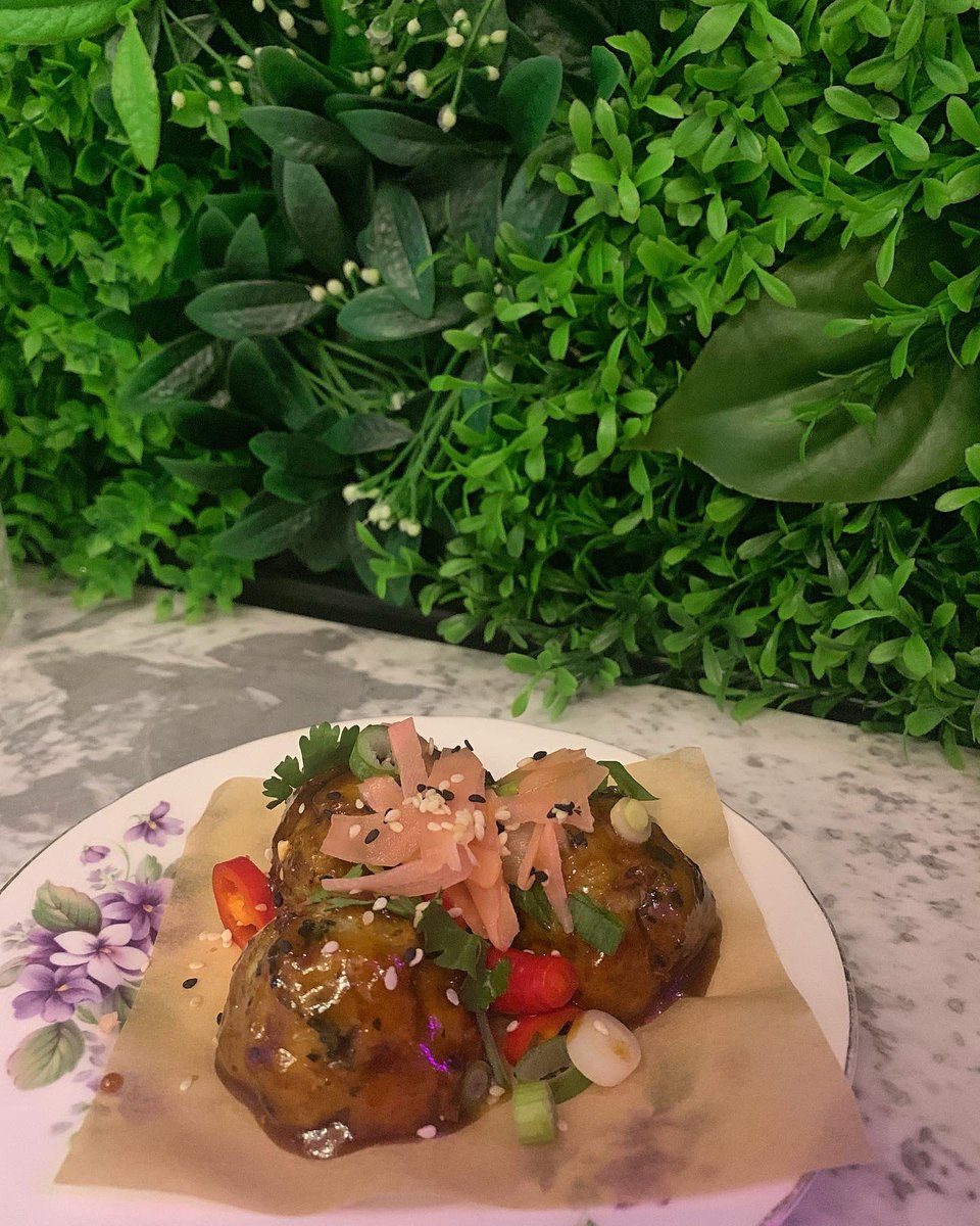 coolasleicester's tweet photo. [ad-invite] Launching on Thursday - beautiful new small plates menu at Audrey

Switching things up, Audrey’s new menu has been designed by John Duffin, the Michelin starred chef behind @JohnsHouseRest. He was even in the kitchen this evening overseeing things. 1/3 https://t.co/7Zo3d9TmBO