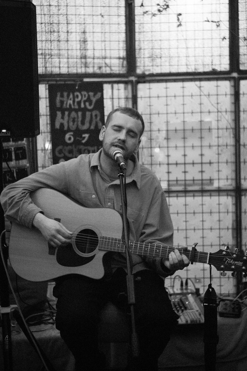 lotideco's tweet photo. Another delightful acoustic night down Captain's Bar in Stoke. 

Thanks to all involved - you were magnificent.

See you at the next one 🌴 https://t.co/LwXKZbRjOT