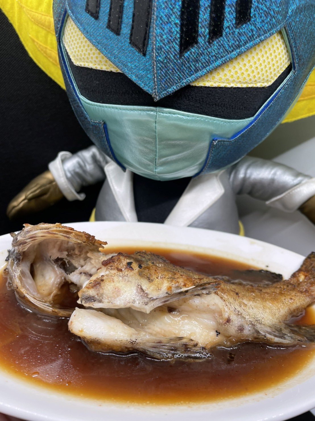 お魚戦隊のカーズにぃにぃ はいさい 先日nhkさんで紹介した 石ミーバイの料理だツナ 石ミーバイのムニエル 煮付け ミーバイ汁 W ミーバイはどんな調理しても まーさんだツナよ お魚戦隊 かーずにぃにぃ Nhk Nhk Tv ちゅらテレビ