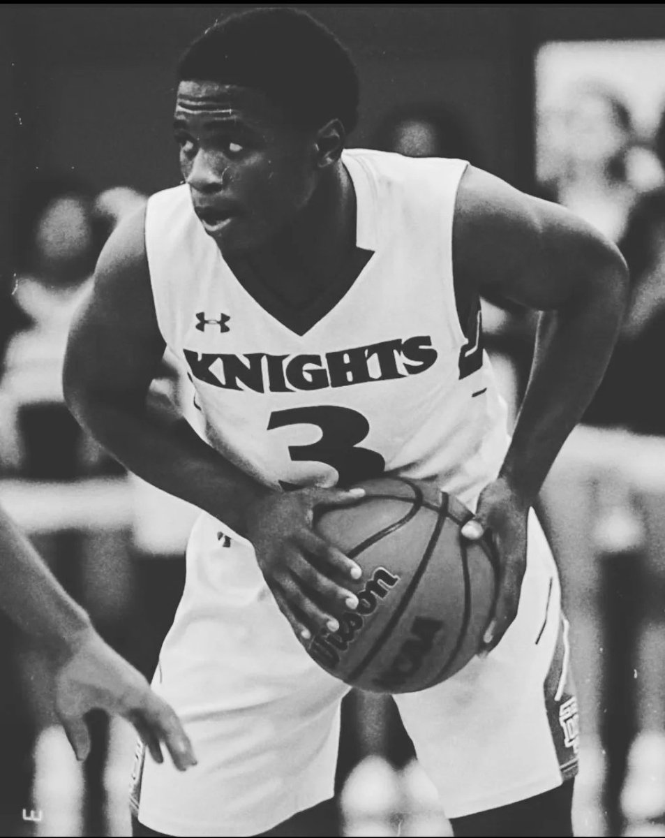 804AllStarGame's tweet photo. South
Thomas Dale's Miles Phillips @MilesPhillips10 has been all-region since his freshman year. A competitive, tough lead guard. https://t.co/XUxnGbyAFZ