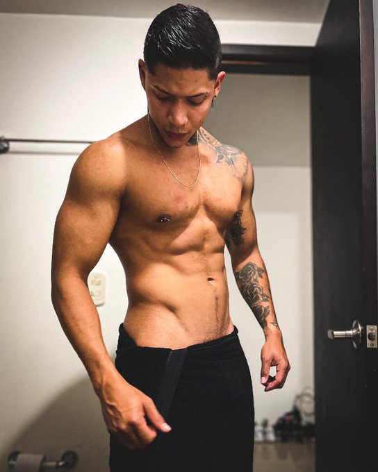 Happy sunday 🤤🤤  . . . Rt pleasee &hellip; https://t.co/8tXRaTZqMH<a href="/tag/online"class="tags"><span>#online</span></a>