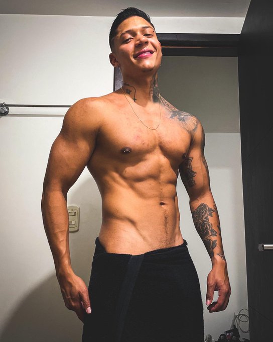 Happy sunday 🤤🤤  . . . Rt pleasee &hellip; https://t.co/8tXRaTZqMH